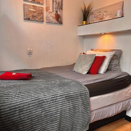 Petit 1 Bed Room Condo Warszawa Center Экстерьер фото