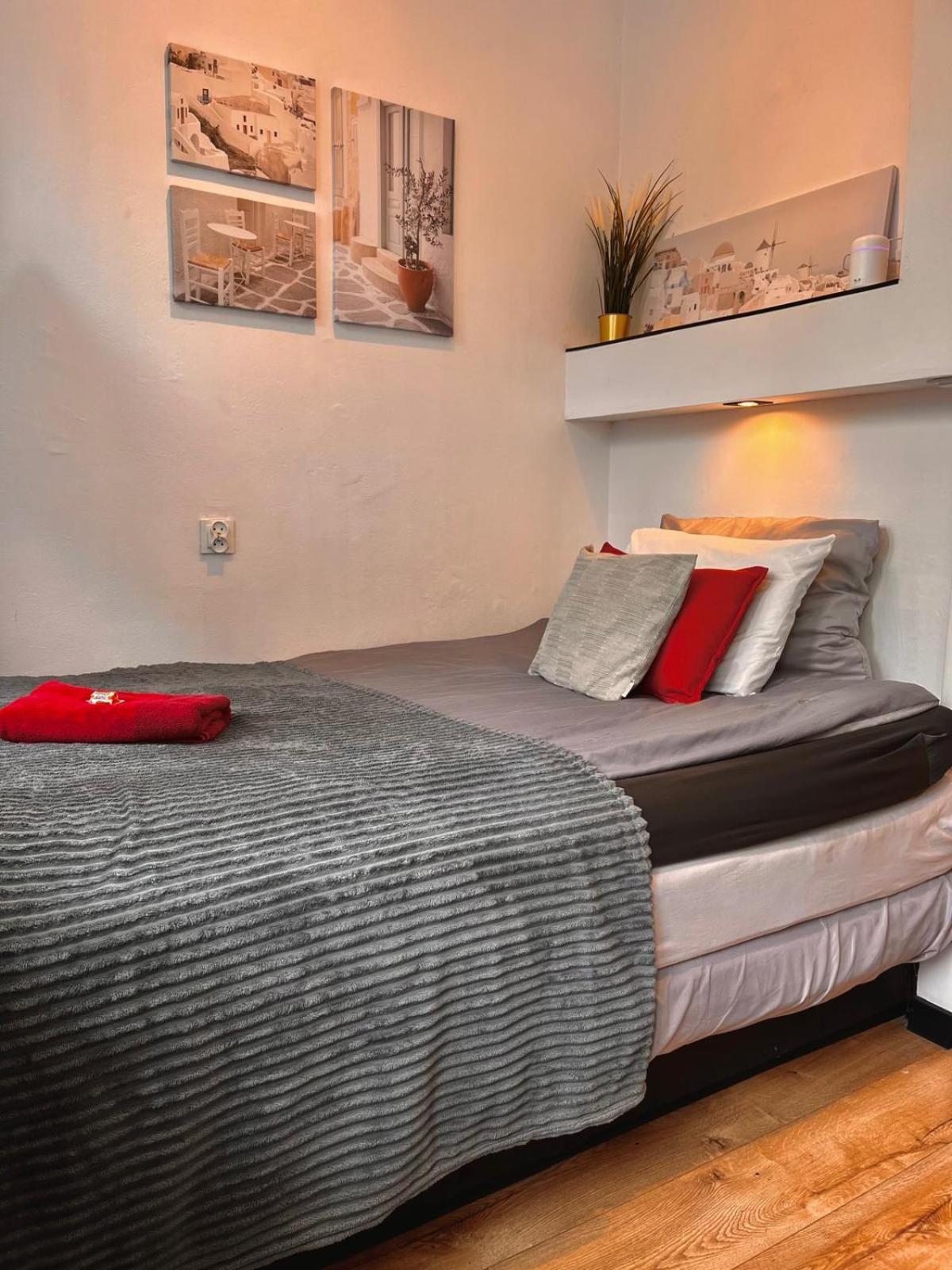 Petit 1 Bed Room Condo Warszawa Center Экстерьер фото